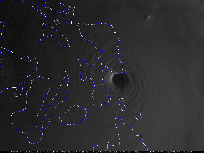 Au levé du soleil, Haiyan fait son 2ème atterissage - source CIMSS
